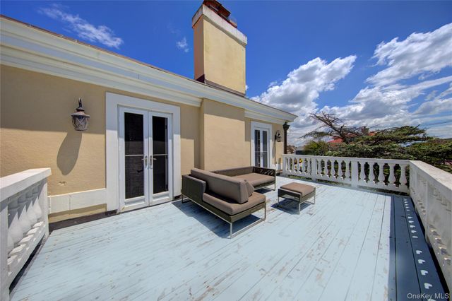 159 Magnolia Boulevard, Long Beach, NY 11561