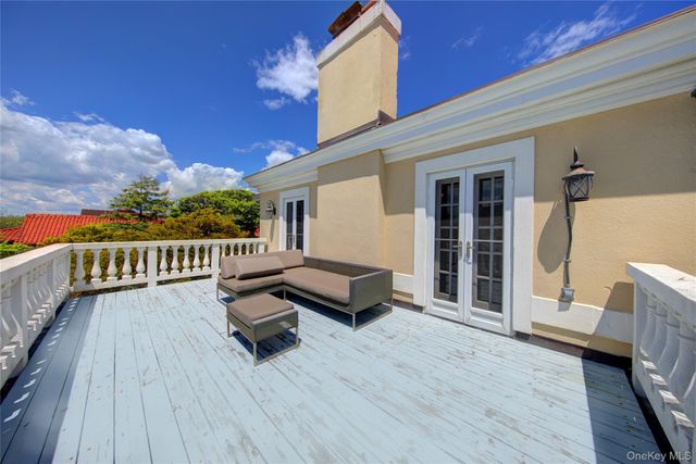 159 Magnolia Boulevard, Long Beach, NY 11561