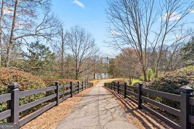 2041 Lakewood Manor Drive, Watkinsville, GA 30677