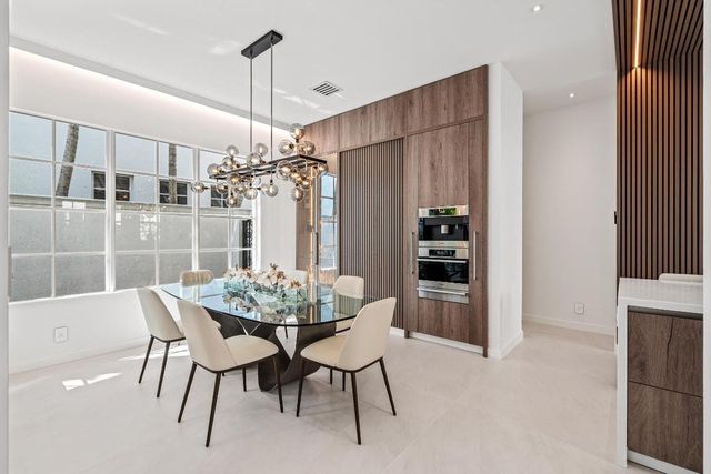 39 Stoney Drive, Palm Beach Gardens, FL 33410