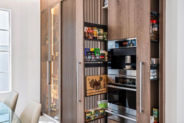 39 Stoney Drive, Palm Beach Gardens, FL 33410