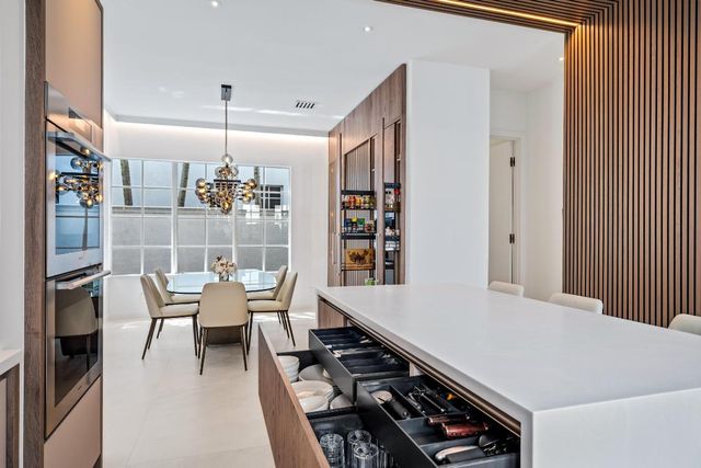 39 Stoney Drive, Palm Beach Gardens, FL 33410