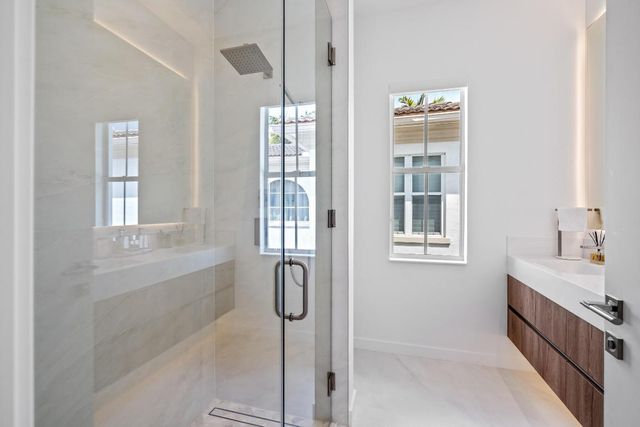 39 Stoney Drive, Palm Beach Gardens, FL 33410