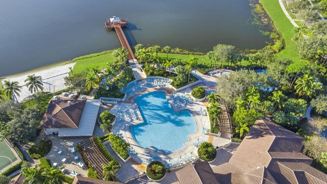 39 Stoney Drive, Palm Beach Gardens, FL 33410