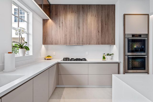 39 Stoney Drive, Palm Beach Gardens, FL 33410