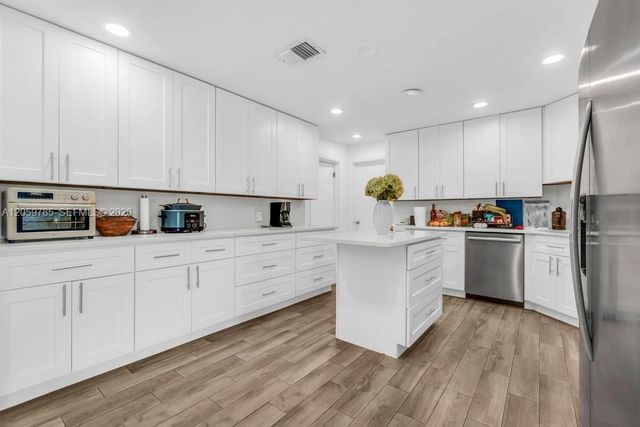 200 SW 16 Street, Pompano Beach, FL 33060