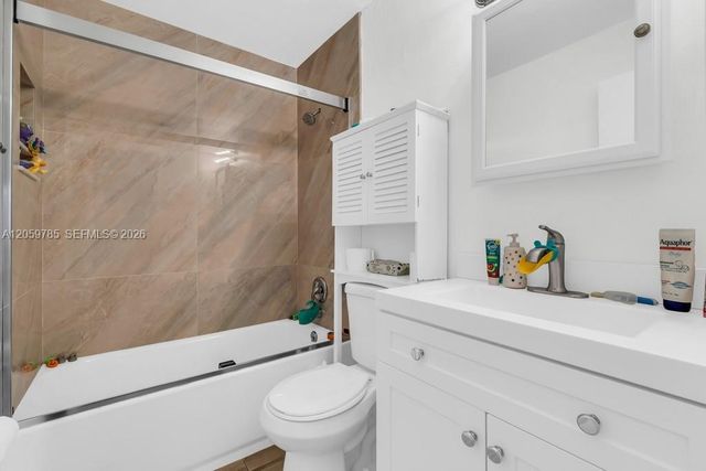 200 SW 16 Street, Pompano Beach, FL 33060