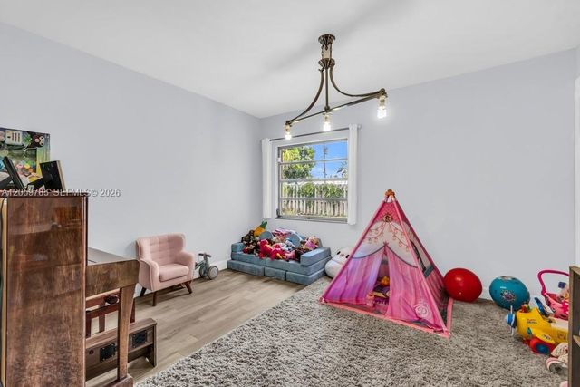 200 SW 16 Street, Pompano Beach, FL 33060