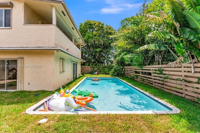 200 SW 16 Street, Pompano Beach, FL 33060