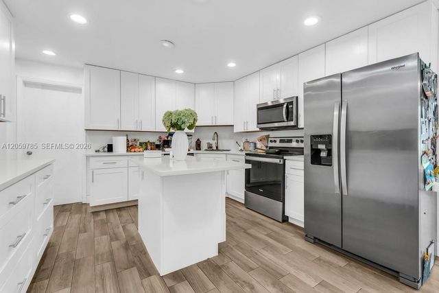 200 SW 16 Street, Pompano Beach, FL 33060