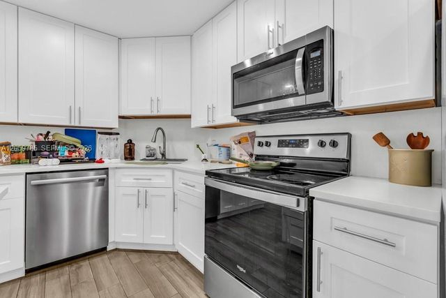 200 SW 16 Street, Pompano Beach, FL 33060