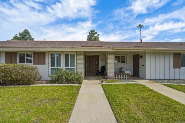 3655 Vista Campana North 9, Oceanside, CA 92057