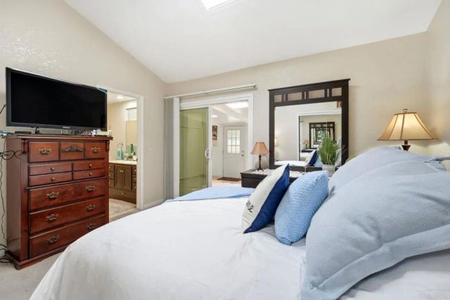 3655 Vista Campana North 9, Oceanside, CA 92057