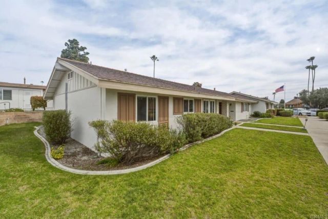 3655 Vista Campana North 9, Oceanside, CA 92057