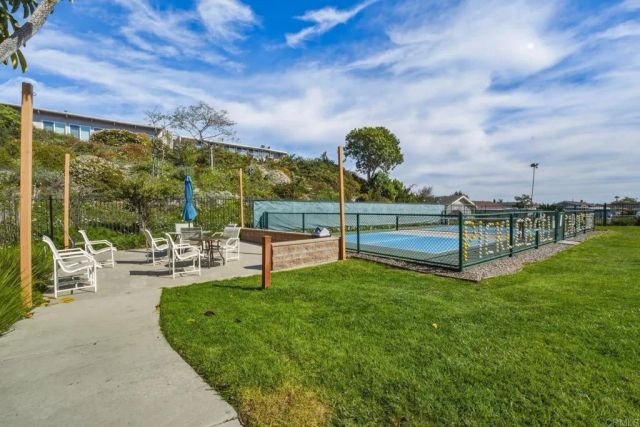 3655 Vista Campana North 9, Oceanside, CA 92057