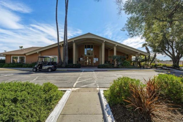 3655 Vista Campana North 9, Oceanside, CA 92057