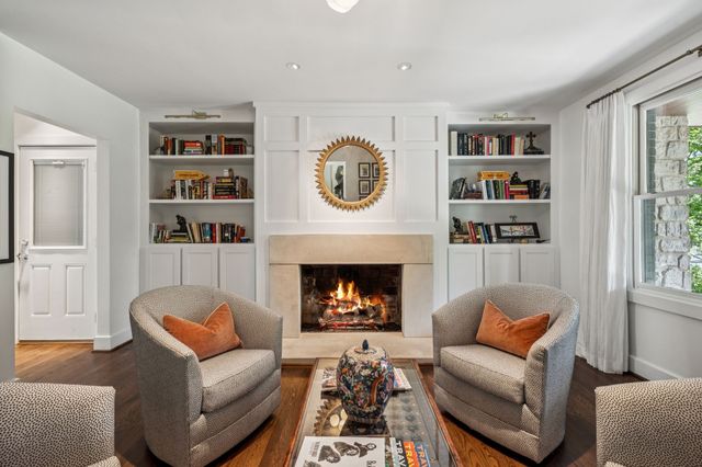 915 Overton Lea Rd, Nashville, TN 37220