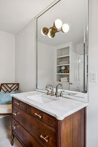 915 Overton Lea Rd, Nashville, TN 37220