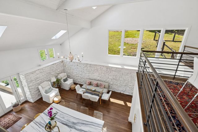 915 Overton Lea Rd, Nashville, TN 37220