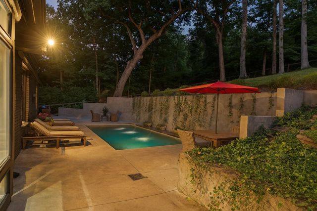 915 Overton Lea Rd, Nashville, TN 37220