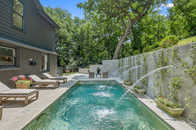 915 Overton Lea Rd, Nashville, TN 37220