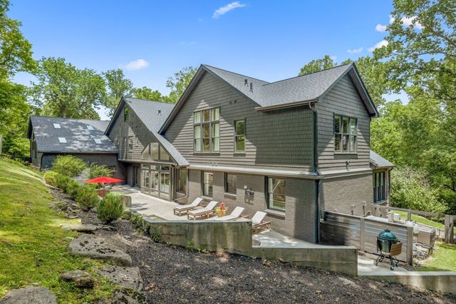 915 Overton Lea Rd, Nashville, TN 37220