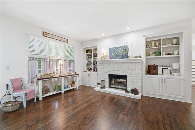 10340 S Hollis Lane, Olathe, KS 66061