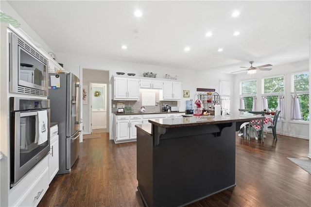 10340 S Hollis Lane, Olathe, KS 66061