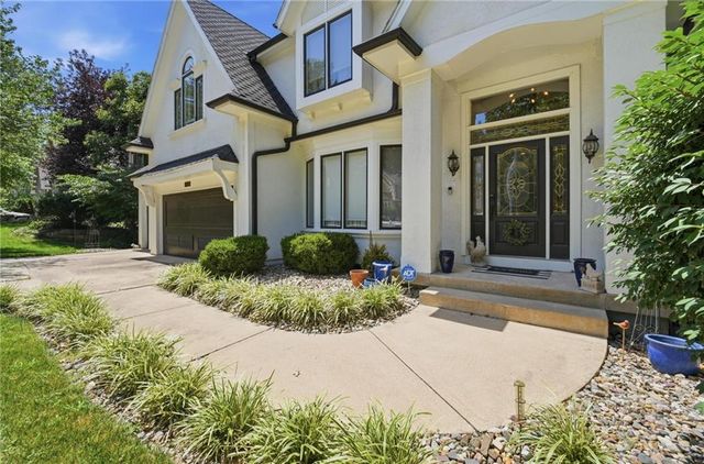 10340 S Hollis Lane, Olathe, KS 66061