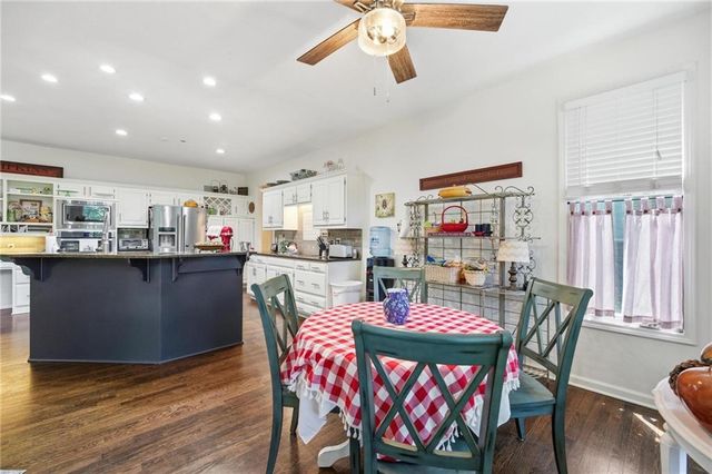 10340 S Hollis Lane, Olathe, KS 66061