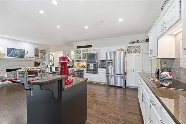 10340 S Hollis Lane, Olathe, KS 66061