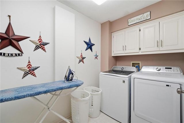 10340 S Hollis Lane, Olathe, KS 66061