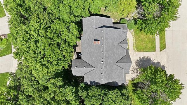 10340 S Hollis Lane, Olathe, KS 66061