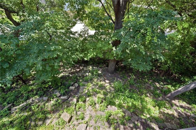 10340 S Hollis Lane, Olathe, KS 66061