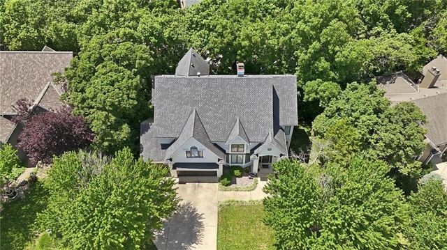 10340 S Hollis Lane, Olathe, KS 66061