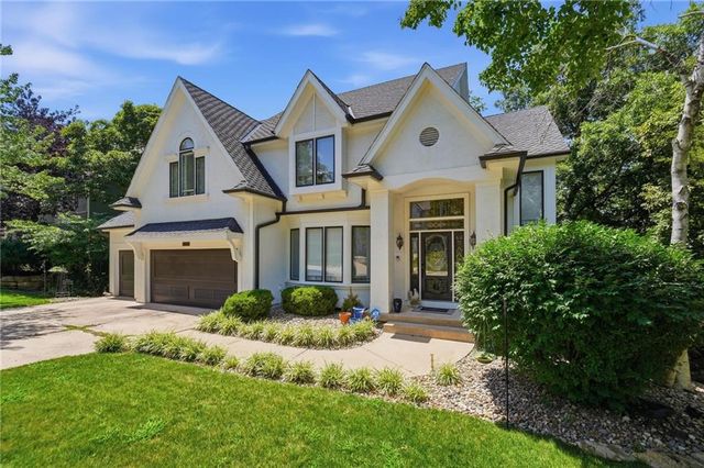 10340 S Hollis Lane, Olathe, KS 66061