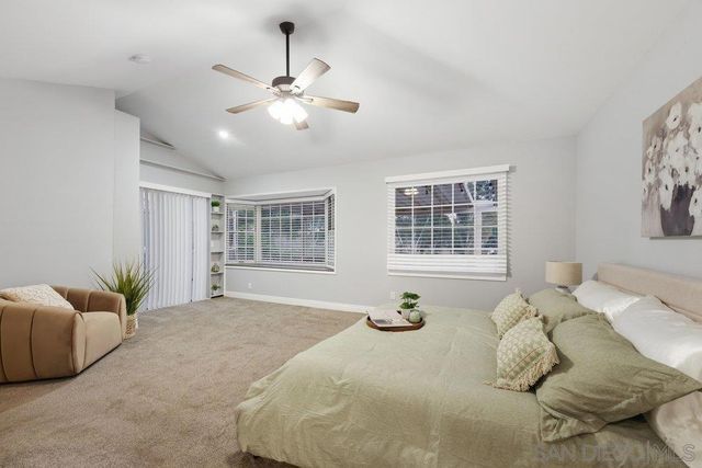 8635 Circle R Valley Ln, Escondido, CA 92026
