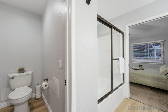 8635 Circle R Valley Ln, Escondido, CA 92026
