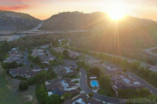8635 Circle R Valley Ln, Escondido, CA 92026
