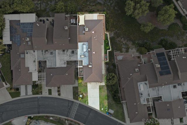 8635 Circle R Valley Ln, Escondido, CA 92026