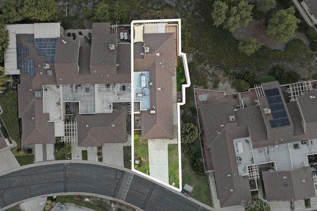 8635 Circle R Valley Ln, Escondido, CA 92026
