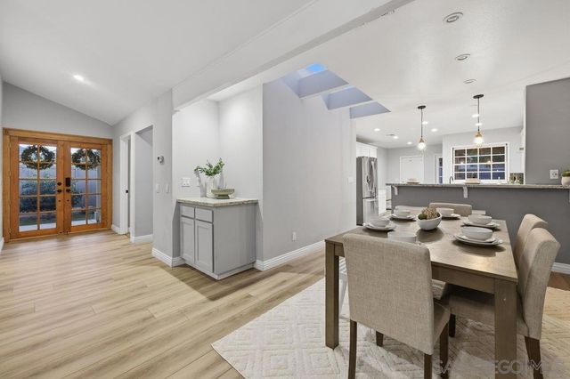 8635 Circle R Valley Ln, Escondido, CA 92026