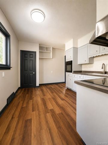 741 Freeman Avenue, Flint, MI 48507
