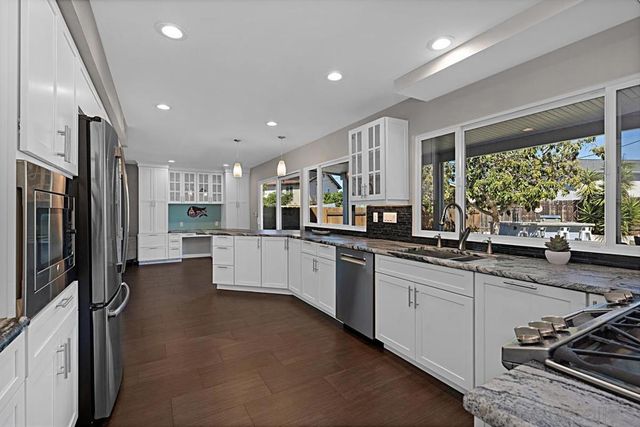 6210 Hannon Court, San Diego, CA 92117