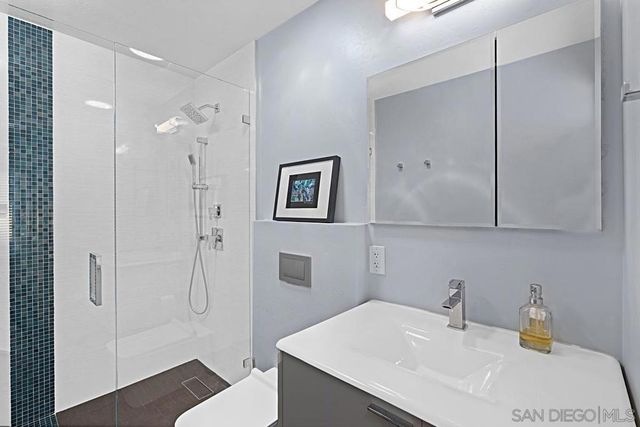 6210 Hannon Court, San Diego, CA 92117