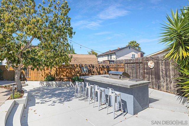 6210 Hannon Court, San Diego, CA 92117