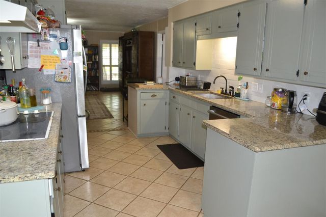 610 E X Street, Deer Park, TX 77536