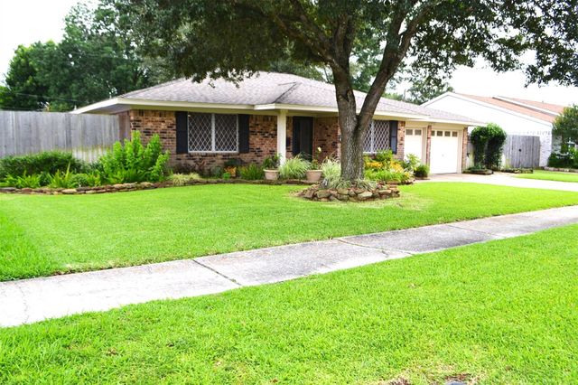 610 E X Street, Deer Park, TX 77536