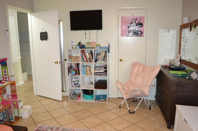 610 E X Street, Deer Park, TX 77536