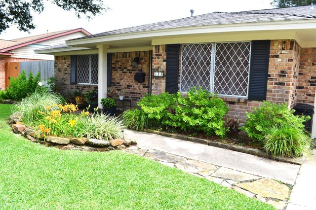 610 E X Street, Deer Park, TX 77536